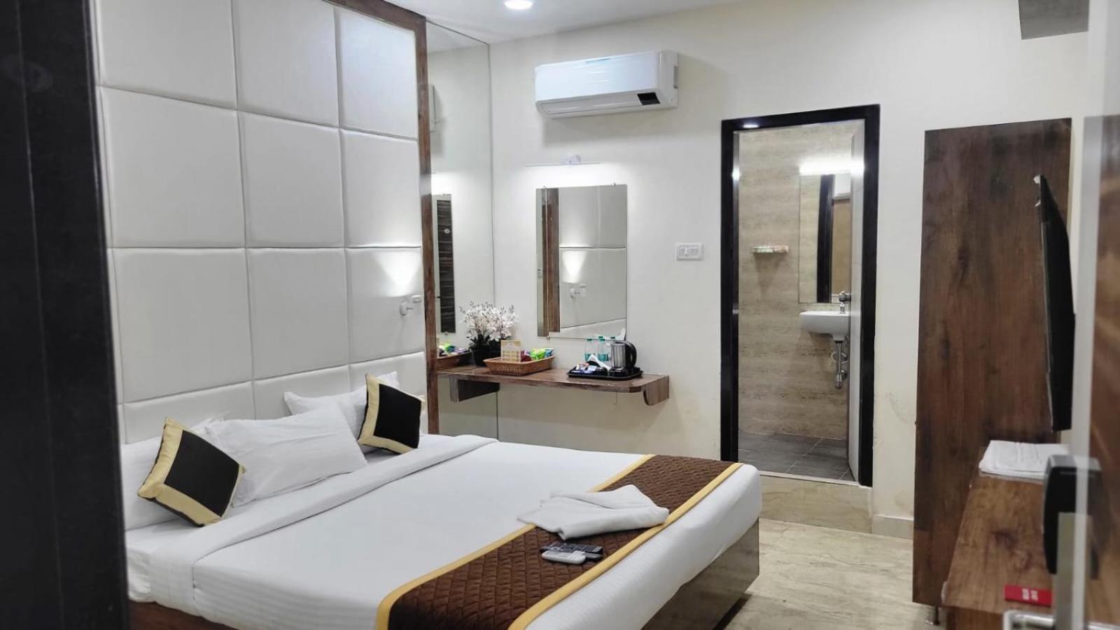 Готель Grace Residency Chennai Airport Екстер'єр фото