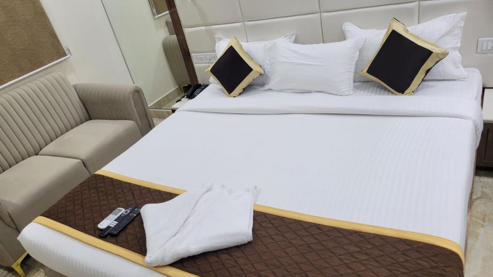 Готель Grace Residency Chennai Airport Екстер'єр фото