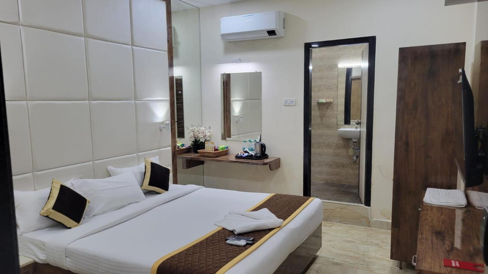 Готель Grace Residency Chennai Airport Екстер'єр фото